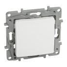 Legrand 764501 Niloé kapcsoló betét 106 + fedél fehér, körömmel