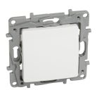 Legrand 764522 Niloé betét, nyomó, fényjelzős fehér #