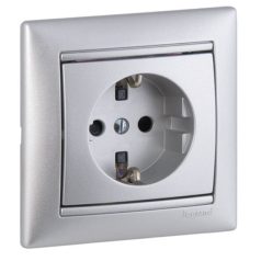   Legrand 770121 VALENA dugalj 2P+F Alumínium, gyerekvédelemmel