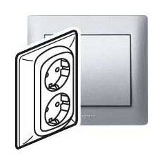   Legrand 771330 GAL Life 2x2P+F aljzat Alumínium, csavaros # @