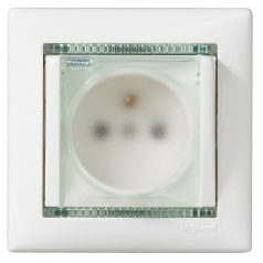 Legrand 774220 VALENA dugalj 2P+F fehér IP44