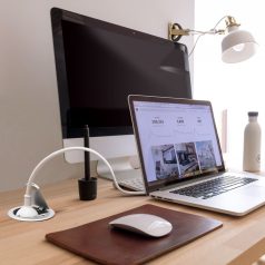 GLB 20461 Rejtett beépíthető konnektor + USB 