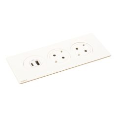   Legrand 654747 Incara Incara Disq In 3 - bútorba süllyeszthető 2x2P+F + 1xUSB A+C aljzat, 2m kábellel, fehér (keret nélkül)