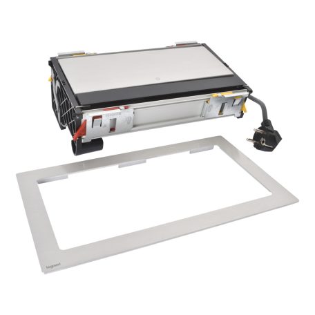 Legrand 654854 Incara Incara Flip up - bútorba süllyeszthető, 8 modul, 3x2P+F + USB A+C aljzat, 2m kábellel, alumínium
