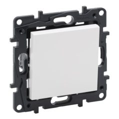 Legrand 863107 Niloé Step keresztkapcsoló, 10AX, fehér