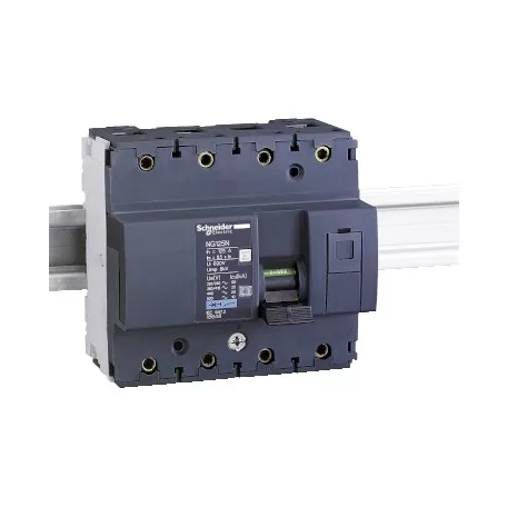 Schneider 18647 NG125N kismegszakító, 3P-N, C, 100A